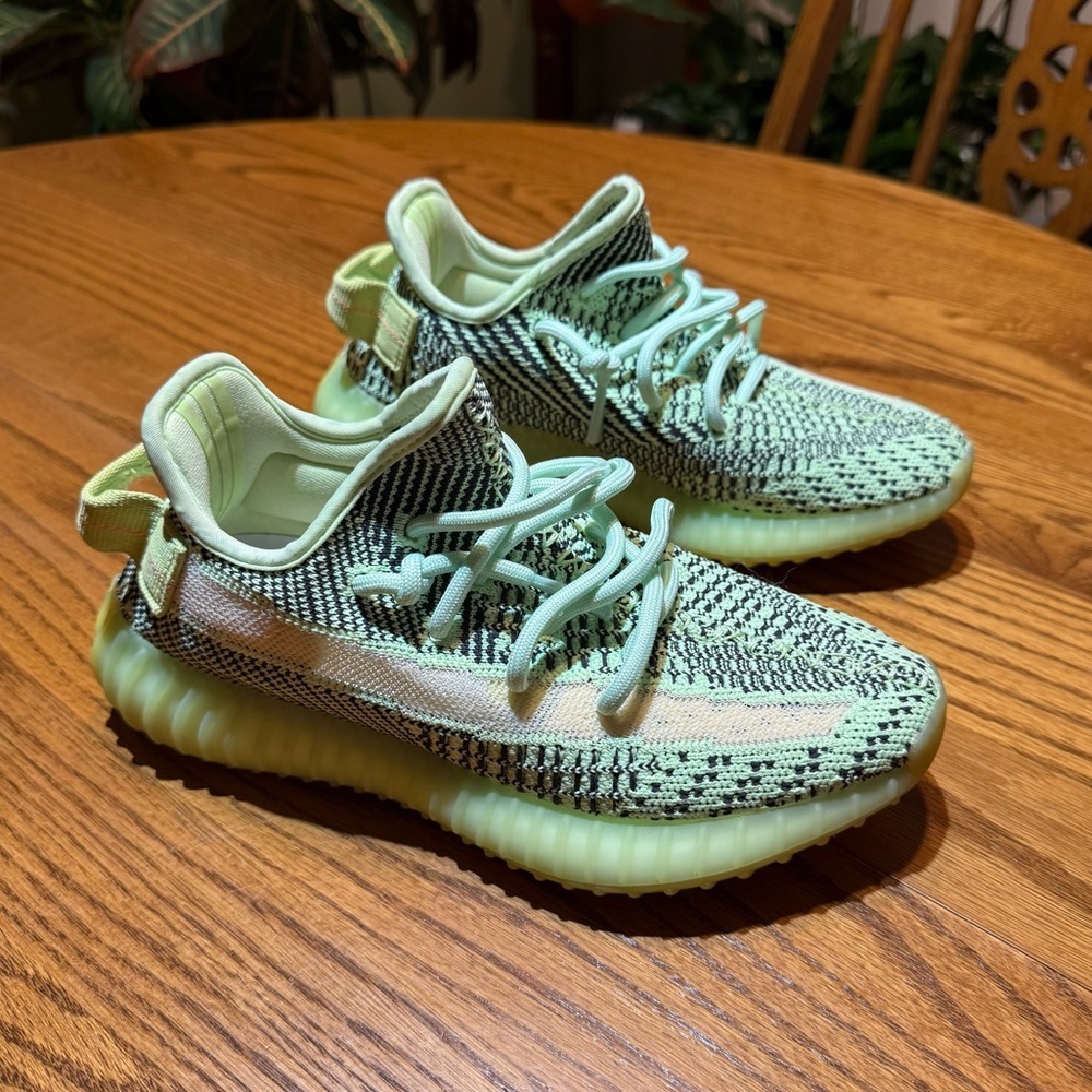 Yeezy Adidas Yeezy Boost 350 V2 Size 5